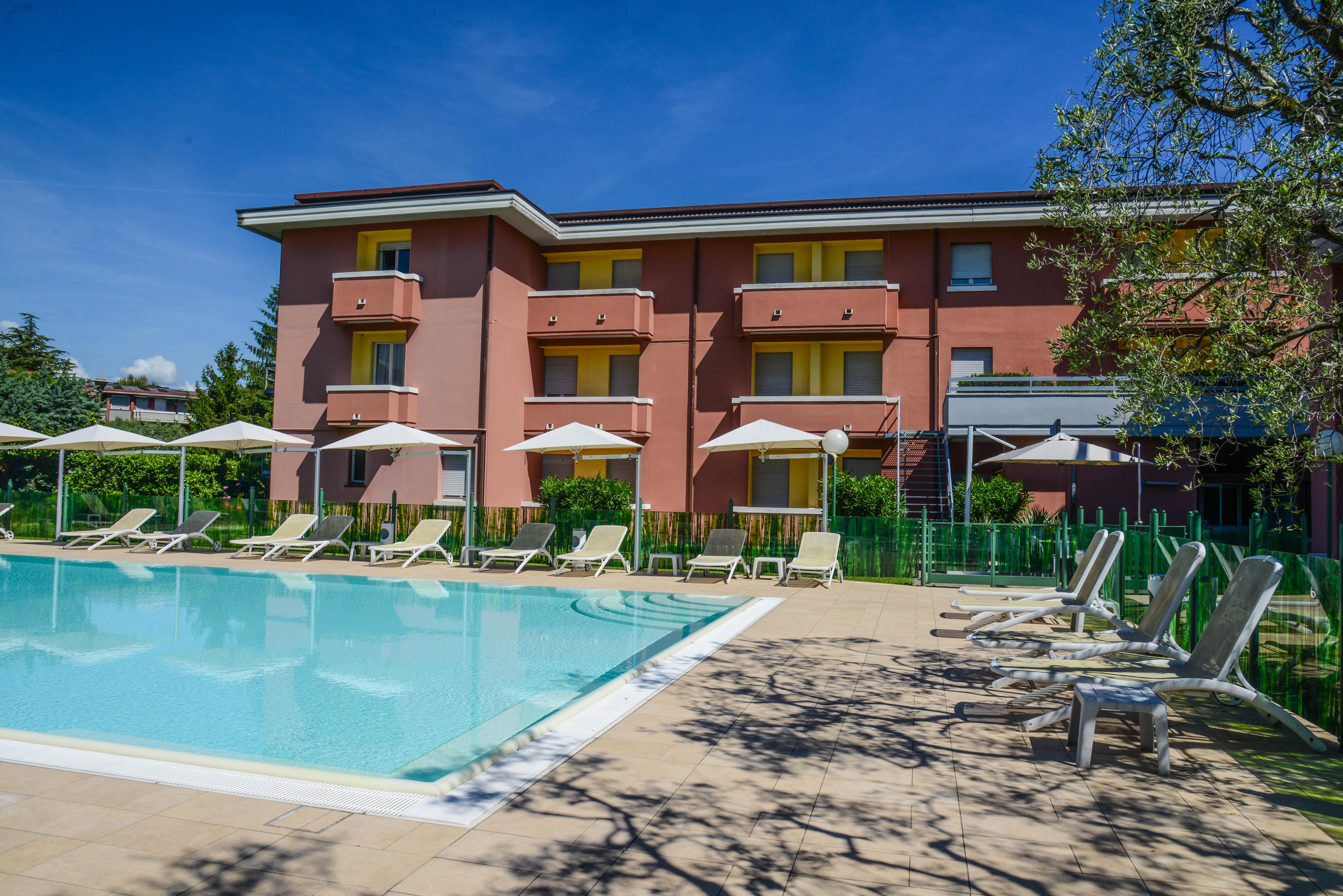 Hotel Oliveto Desenzano del Garda Exterior photo